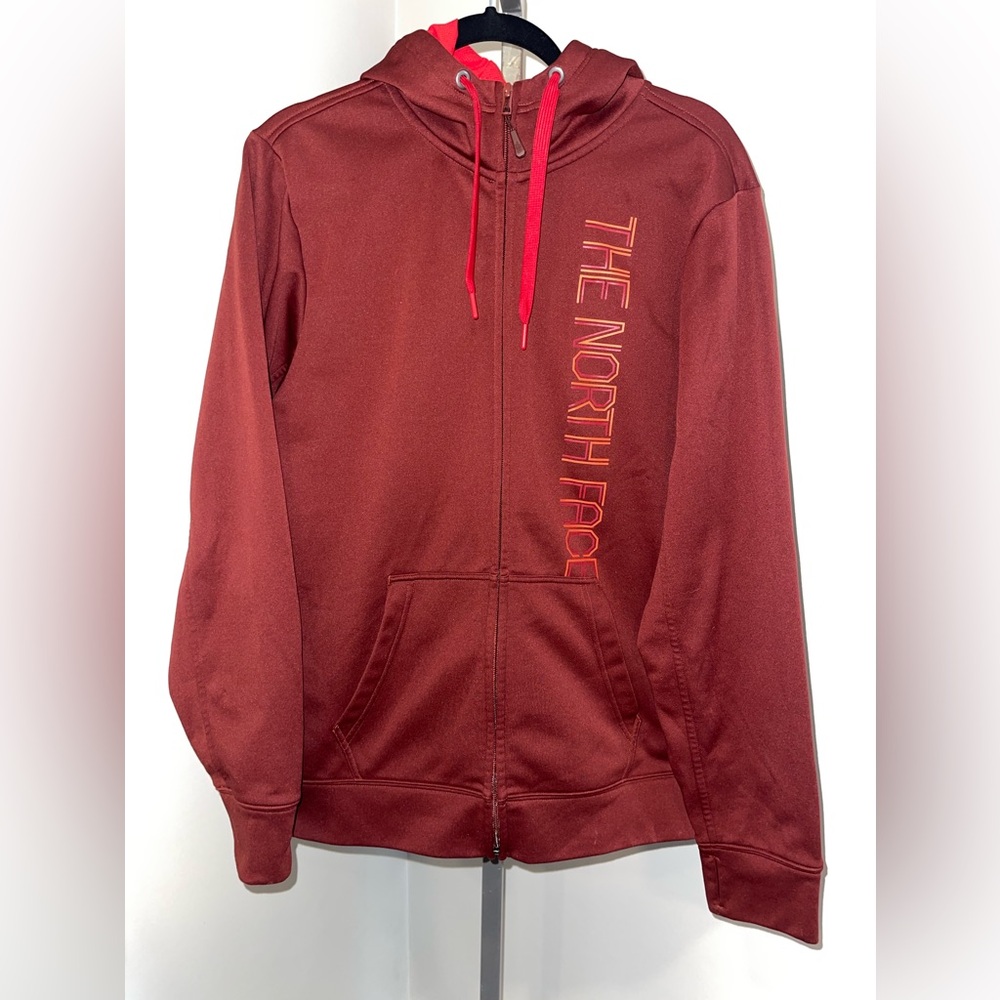 Men’s The North Face medium zip up hoodie athletic sweatshirt with thumb holes